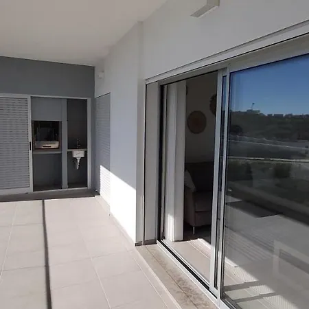 Albufeira Beach Apartment Διαμέρισμα *