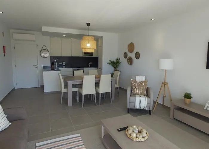 Albufeira Beach Apartment * 阿尔布费拉