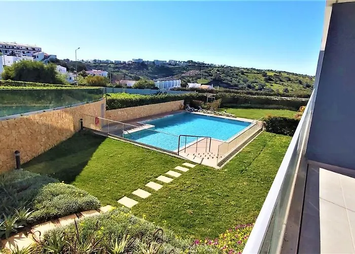 Albufeira Beach Apartment Διαμέρισμα *