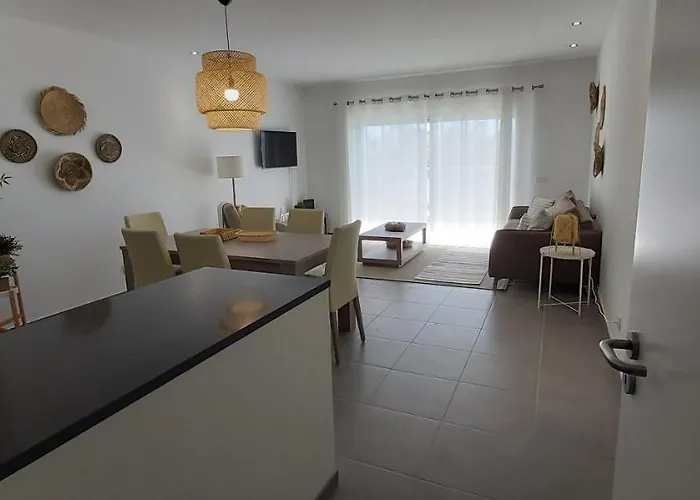 Albufeira Beach Apartment * Αλμπουφέιρα